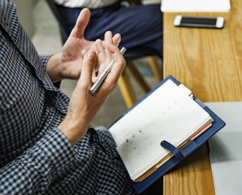 ahorrar costes legales en una startup